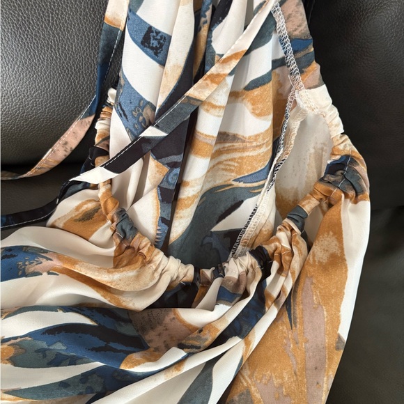 Abstract Patterned Halter Dress - Picture 6 of 6